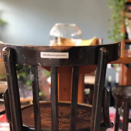 Appartement Midcentury Modern 1 Bedroom In Tirana