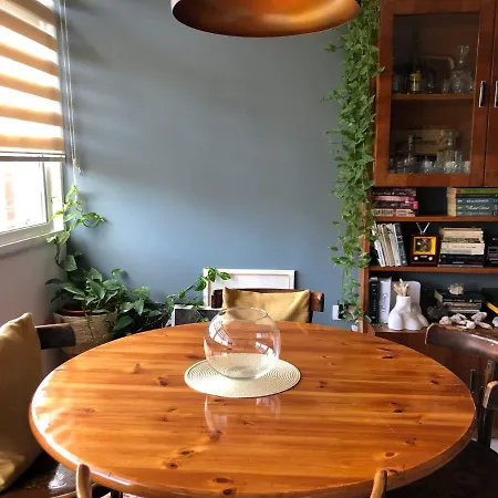 Lägenhet Midcentury Modern 1 Bedroom In Tirana