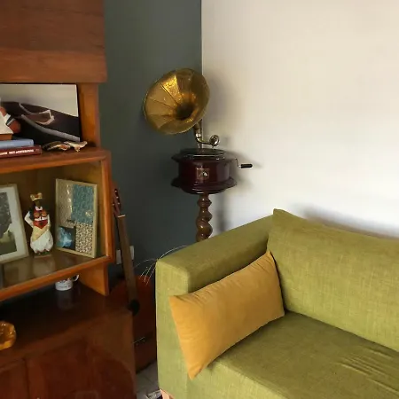 Midcentury Modern 1 Bedroom In Lägenhet Tirana