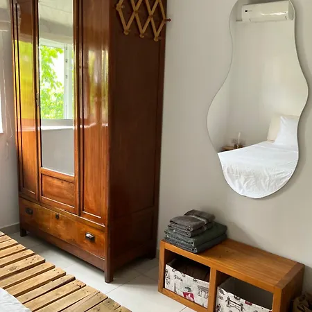 Appartement Midcentury Modern 1 Bedroom In