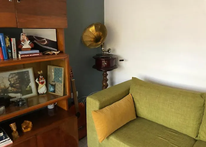 Midcentury Modern 1 Bedroom In Appartement Tirana